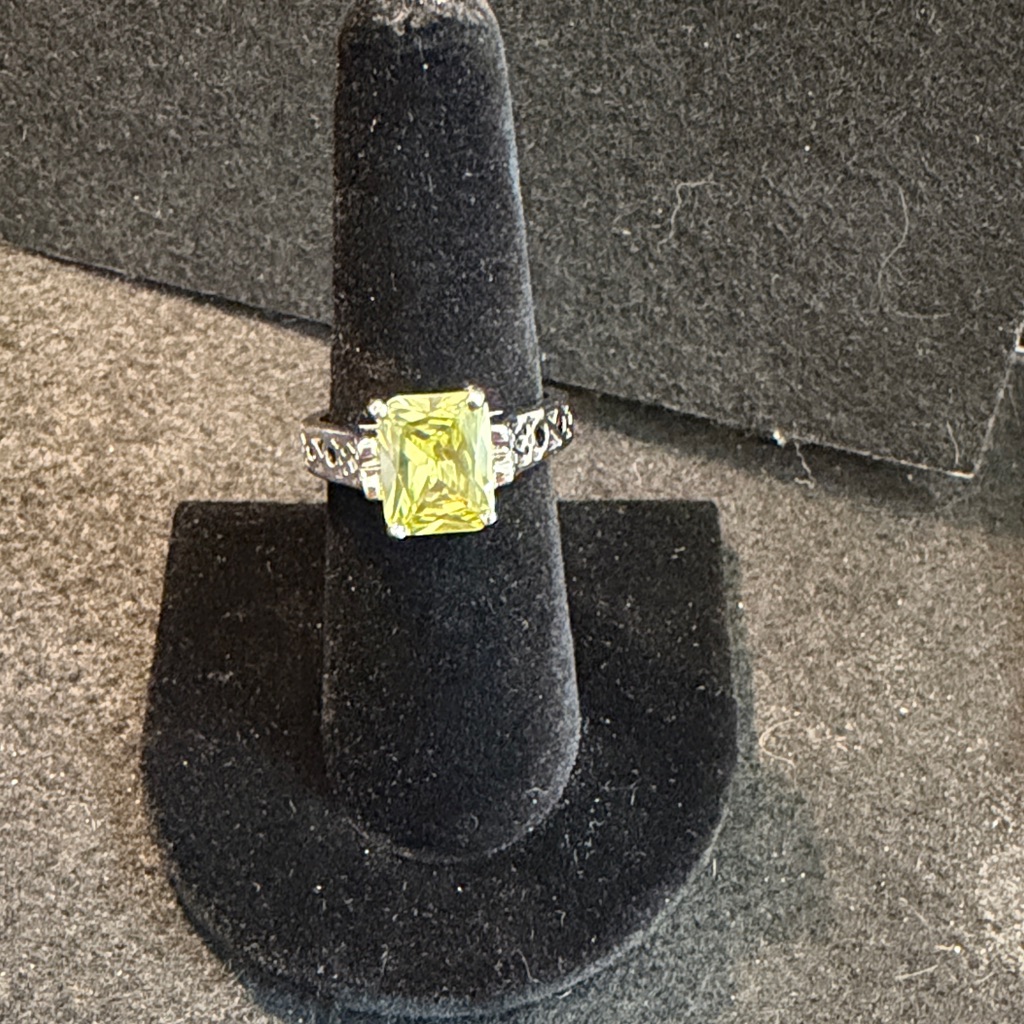 Lia Sophia Silver Ring With Green Gemstone 25$